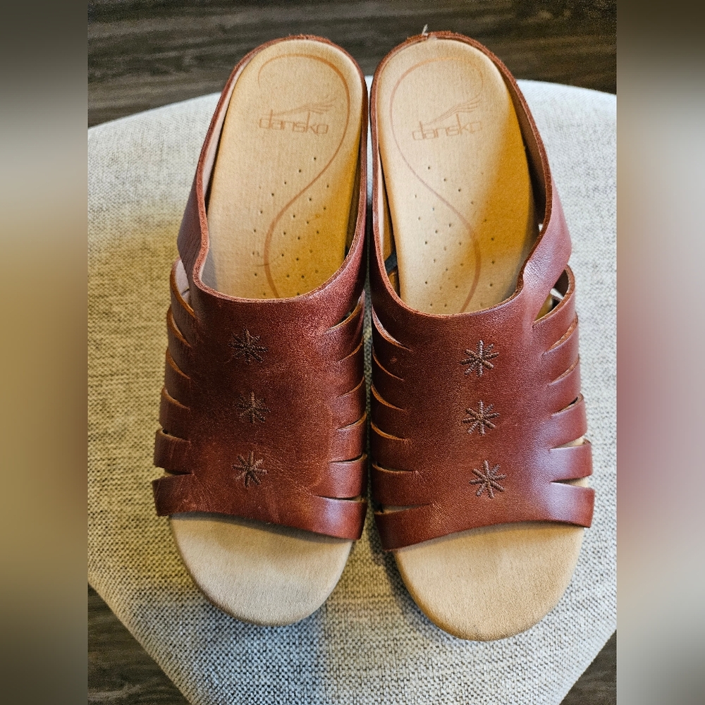 Dansko Tilly Clog Wedge Brown Leather Mule Heel Open Toe Sandal Women's 39 8.5 9